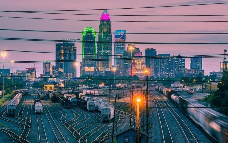 Uptown Gem Spacious With Parking-wifi-10 Min Walk To Spectrum Center Appartamento Charlotte